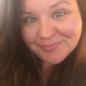 Meet your Posher, Jenn